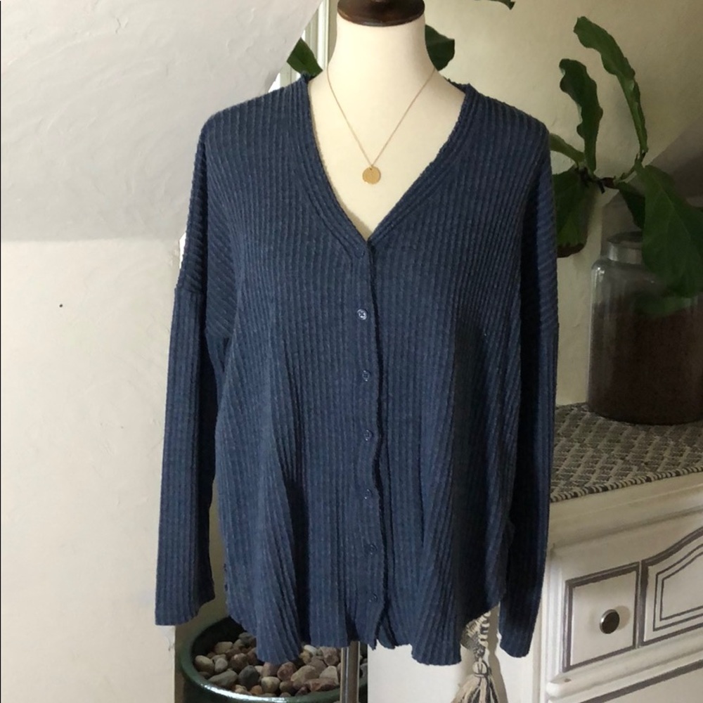 OLIVE & OAK | button down waffle top